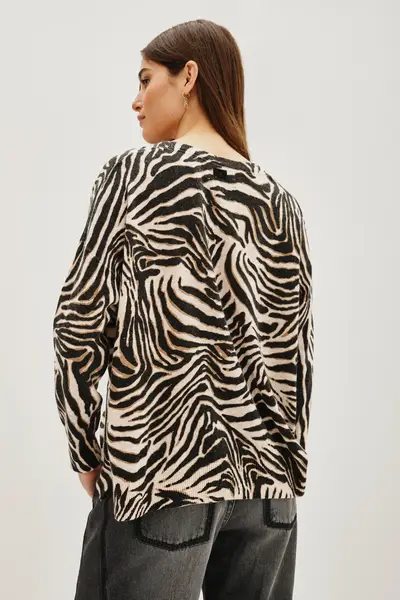 Sweater Cymade Cebra — imagen 4