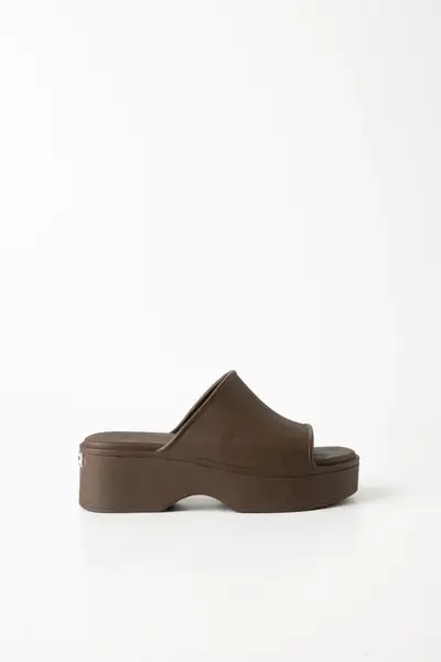 Zuecos Saigón — imagen 1