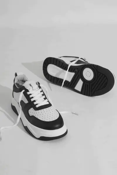 Zapatillas Casas Blancas Y Negras — imagen 8