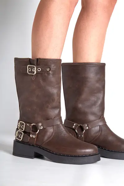 Borcego Artigas Chocolate Cuero — imagen 3