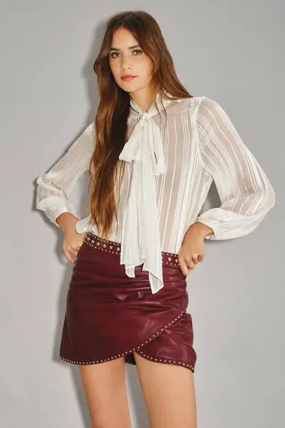 Falda Orient Studs Cuero — imagen 3