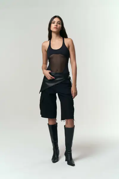 Body Exposed — imagen 3