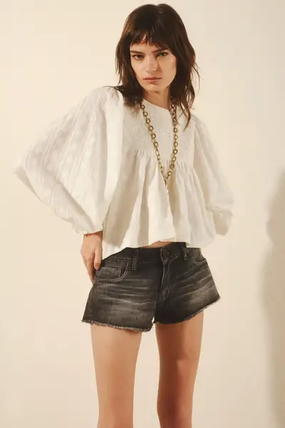 Short Hot Black Denim — imagen 1