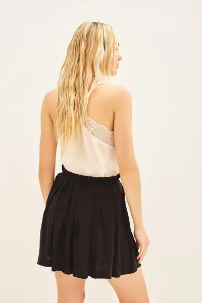 Falda Amine — imagen 3