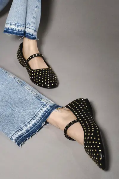 Balerina Studs — imagen 1