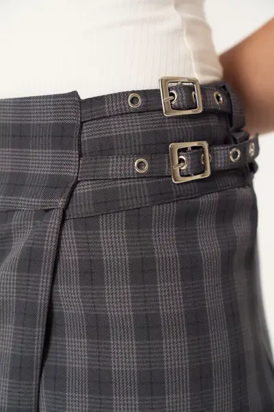 Falda Boss — imagen 4