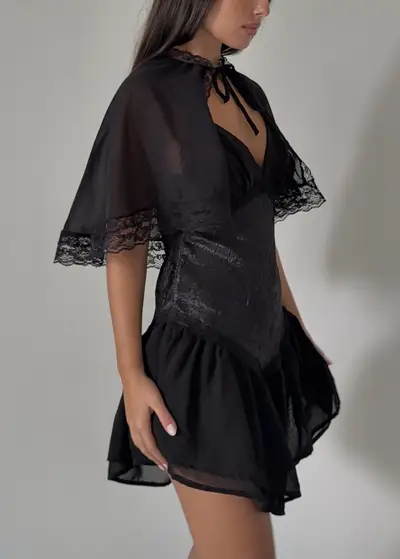 La Nuit Cape — imagen 2