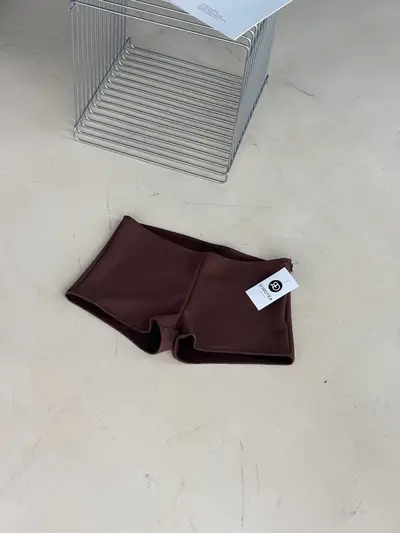 Short Suede — imagen 2