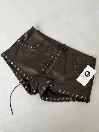 Short Nimphy — imagen 1