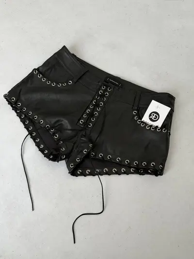 Short Nimphy — imagen 3