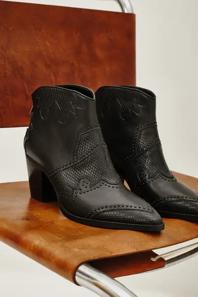 Bota Wain — imagen 1