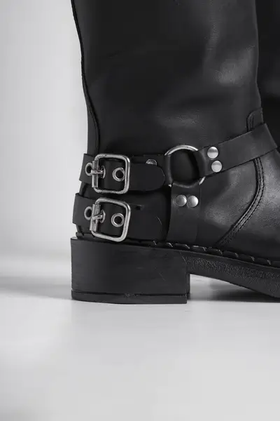 Borcego Artigas Cuero — imagen 3