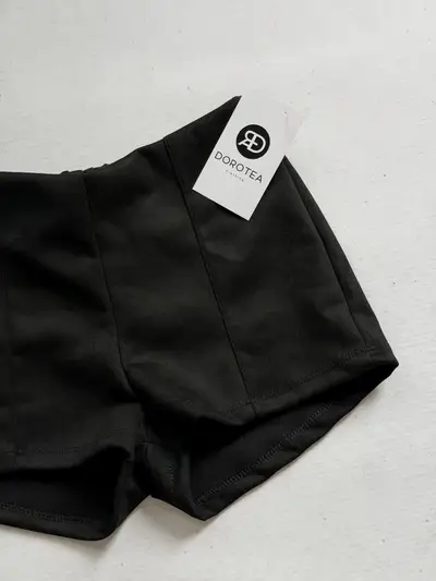 Short Yuli — imagen 2